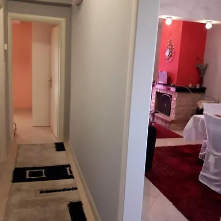 Deluxe Sophia's Penthouse Apartman *